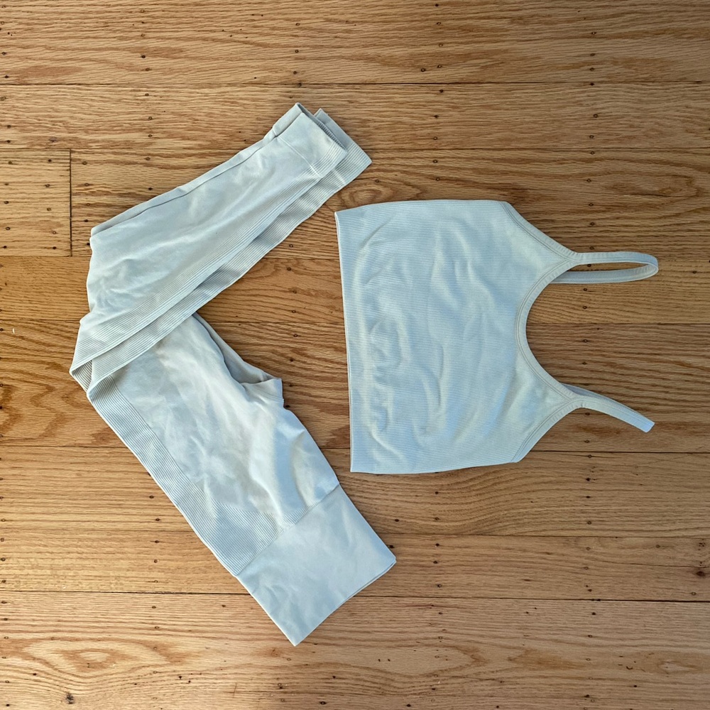 SETactive Leggings in Oat Milk